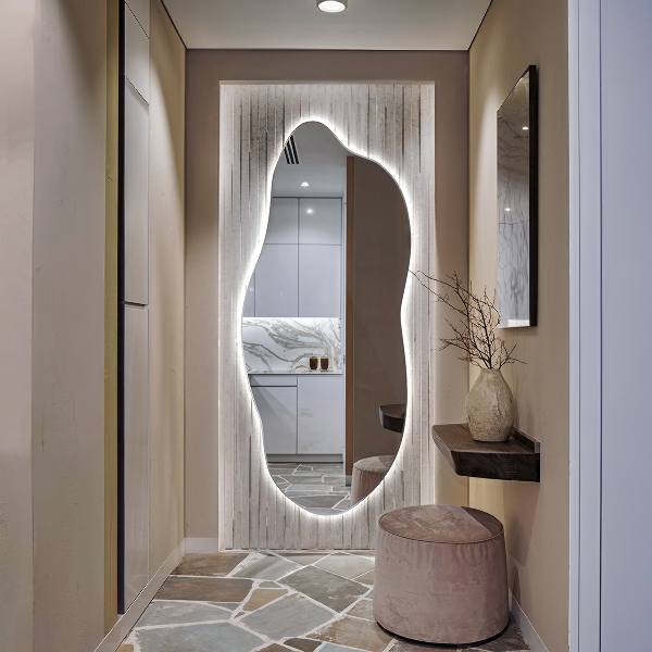 Onregelmatige spiegel met led 45x100 cm